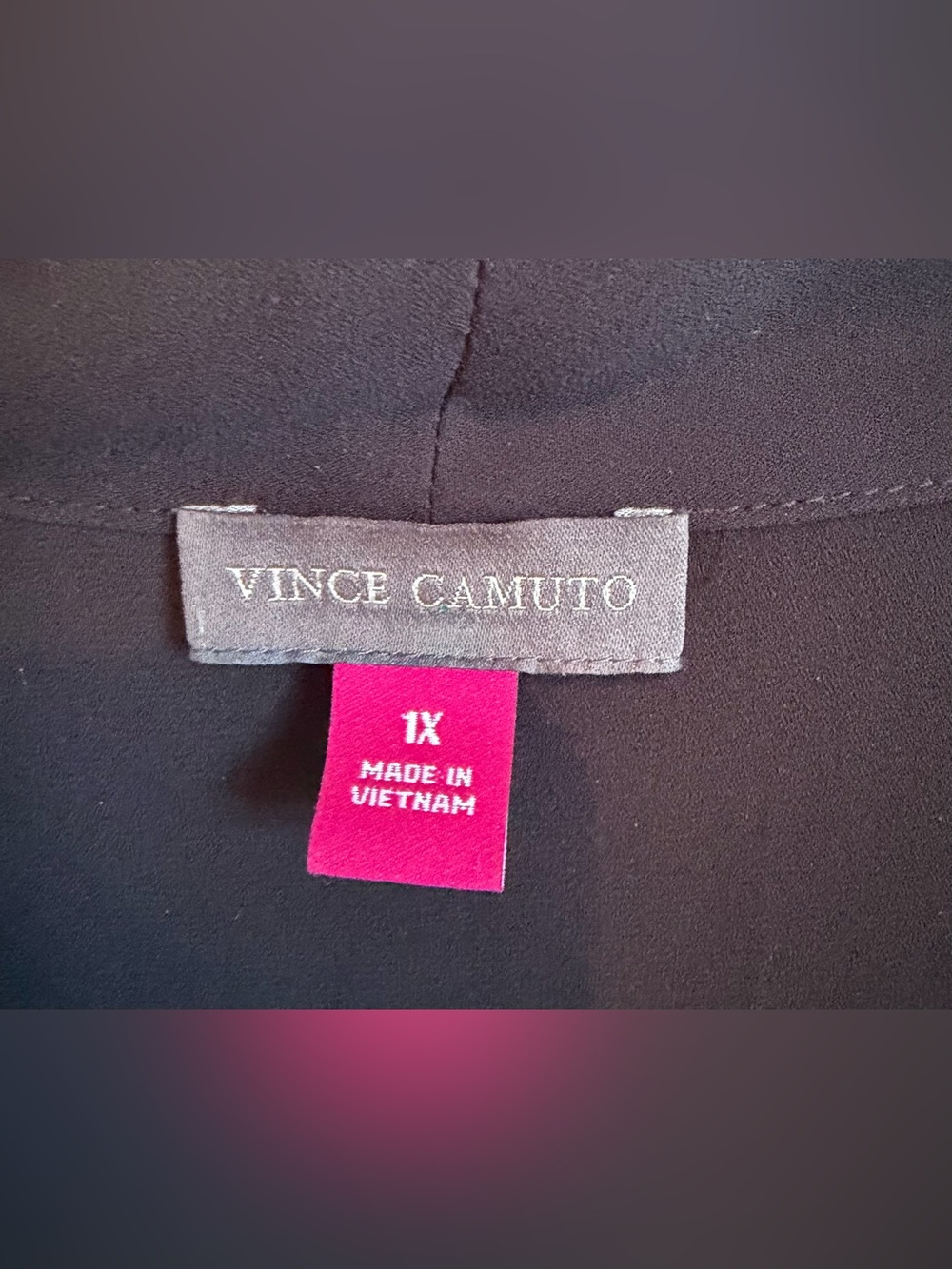 Vince Camuto Sleeveless V Neck Blouse. Size 1X Black Very GUC - Picture 3 of 4